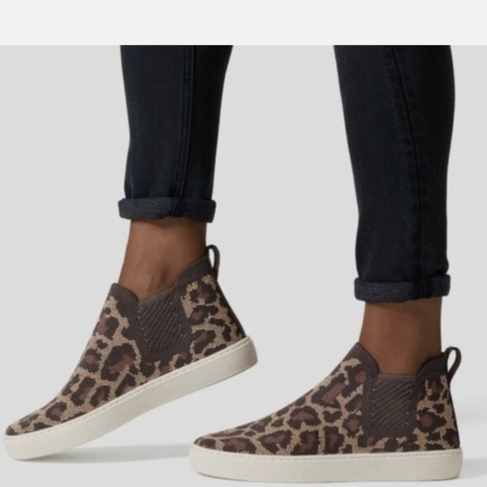 Rothys Chelsea Sneaker Boot In Wild At S.8.5